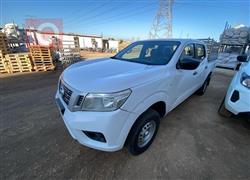 نيسان نافارا